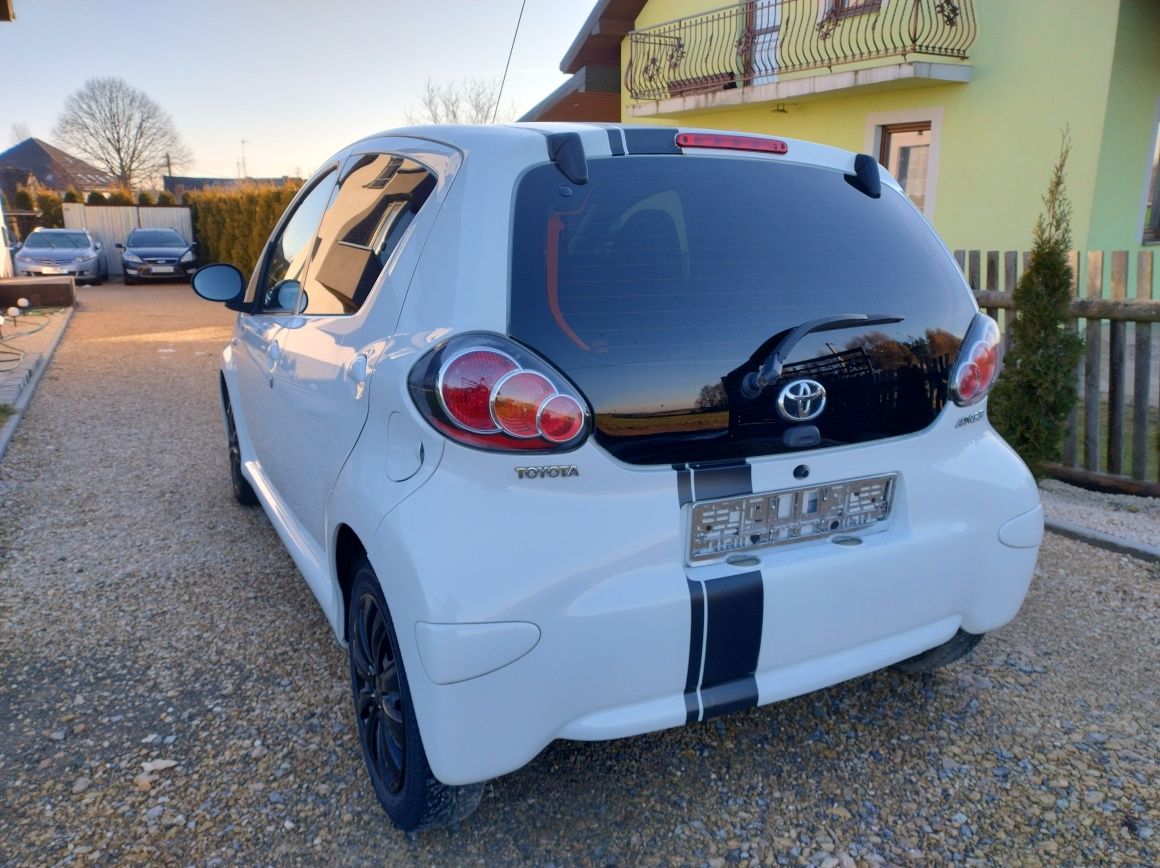 Toyota Aygo LIFT 12.2012 1.0 68KM Klima Ledy 5 drzwi Oryginał