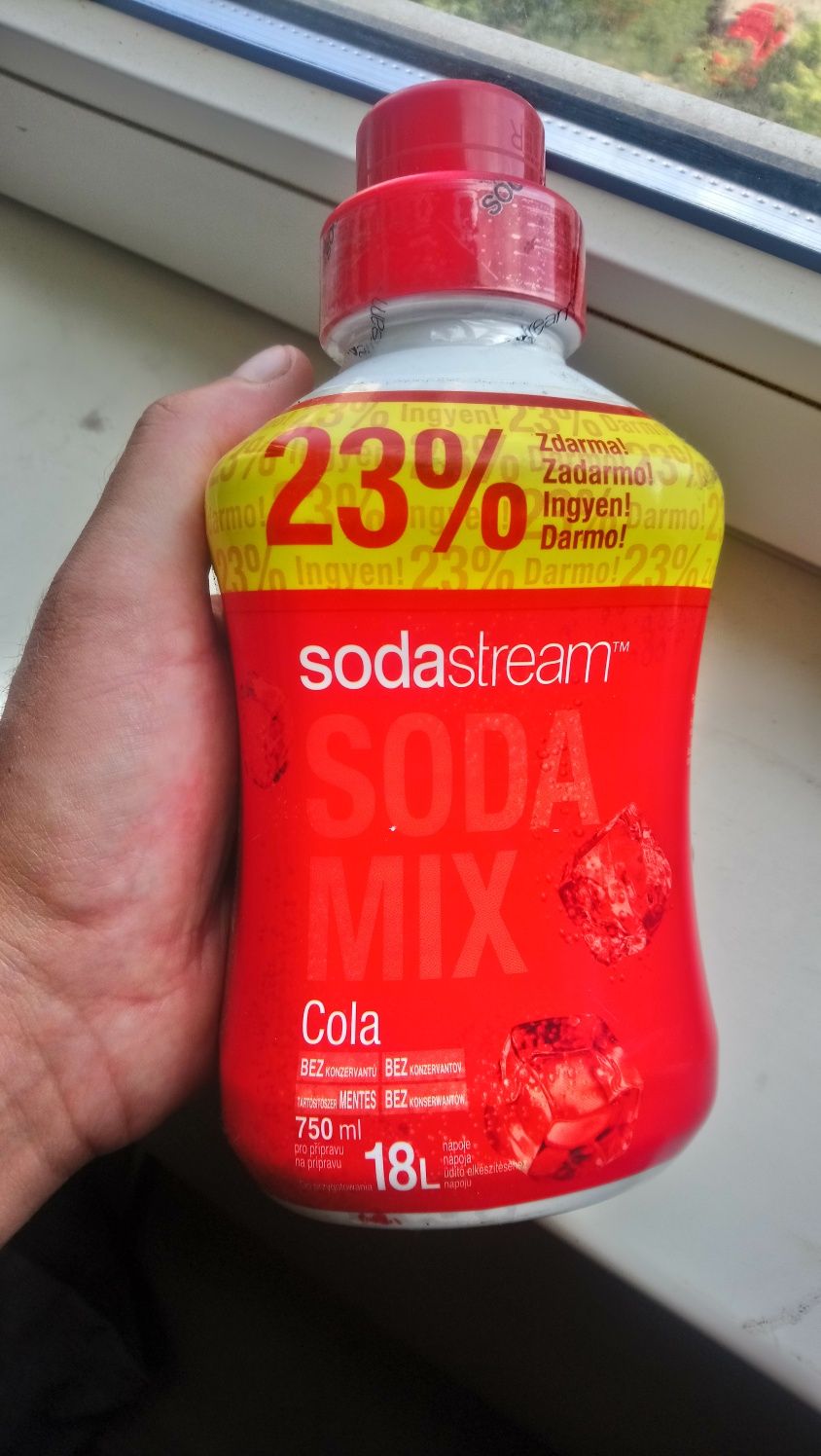 Сифон апарат для ГАЗУВАННЯ води SODASTREAM STREAM Титан/Срібло