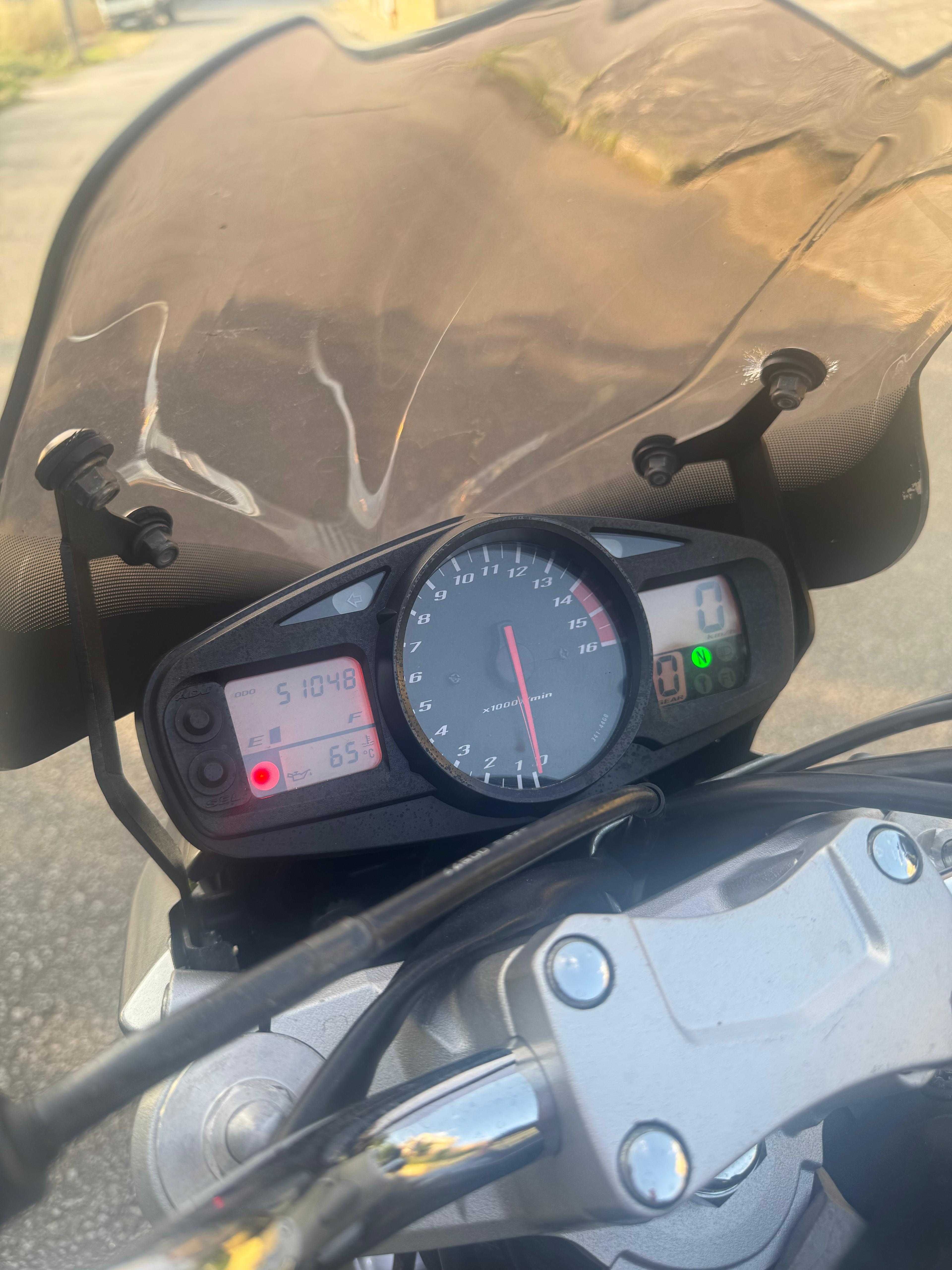 Súzuki gsr 600 como nova