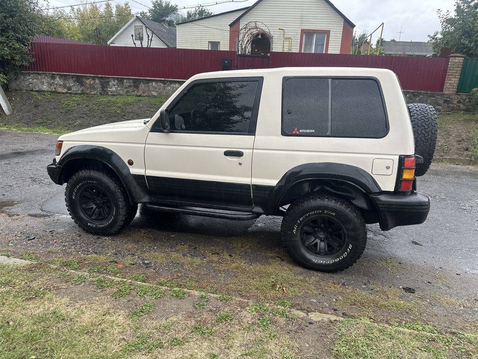 Pajero 3.0 бенз Коротиш.
