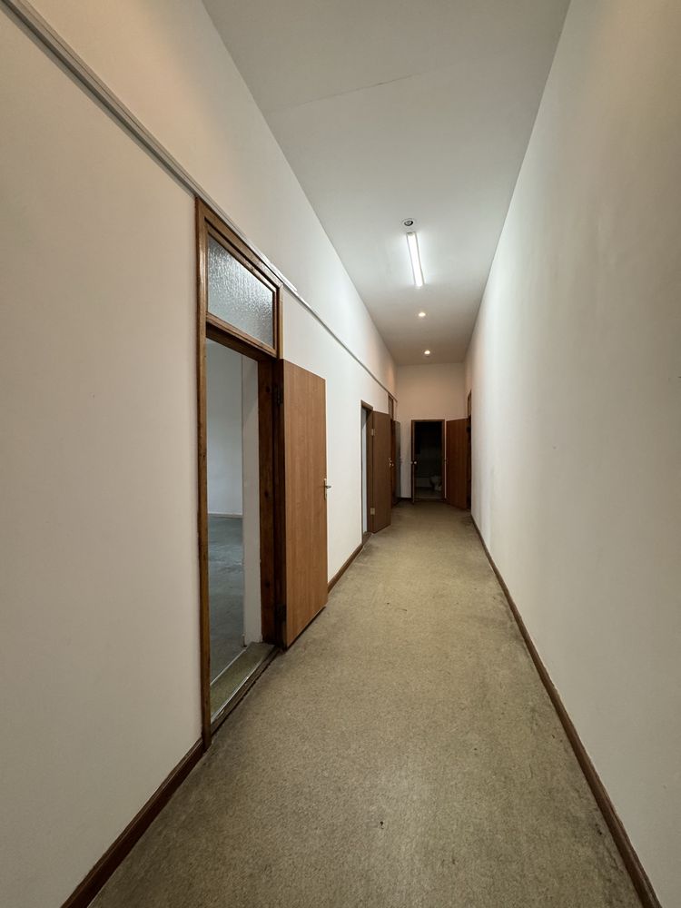 Здам комерційне приміщення, 430 кв.м. + 80 кв.м. підвал,в центрі міста