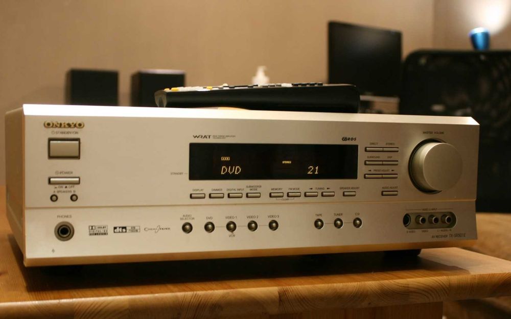 Amplituner Onkyo wzmacniacz 130 wat wejście optyczne do TV kino domowe