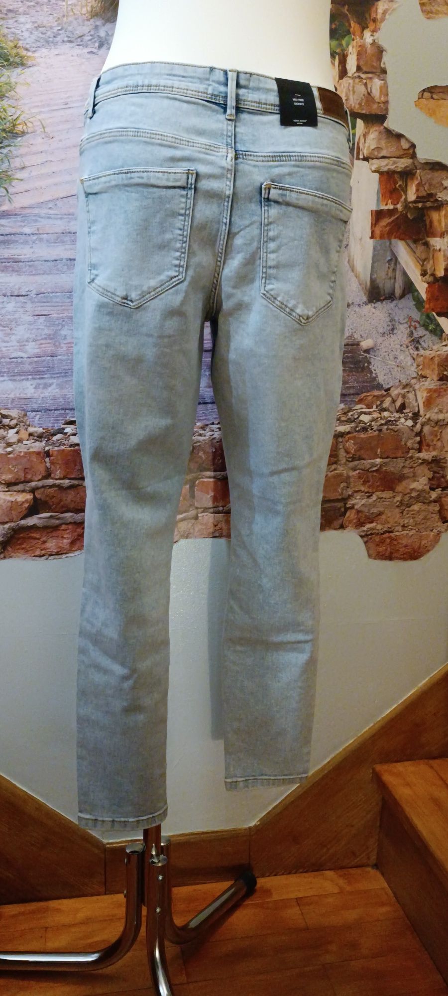 VERO MODA Spodnie jasne jeans damskie r. L z Metką