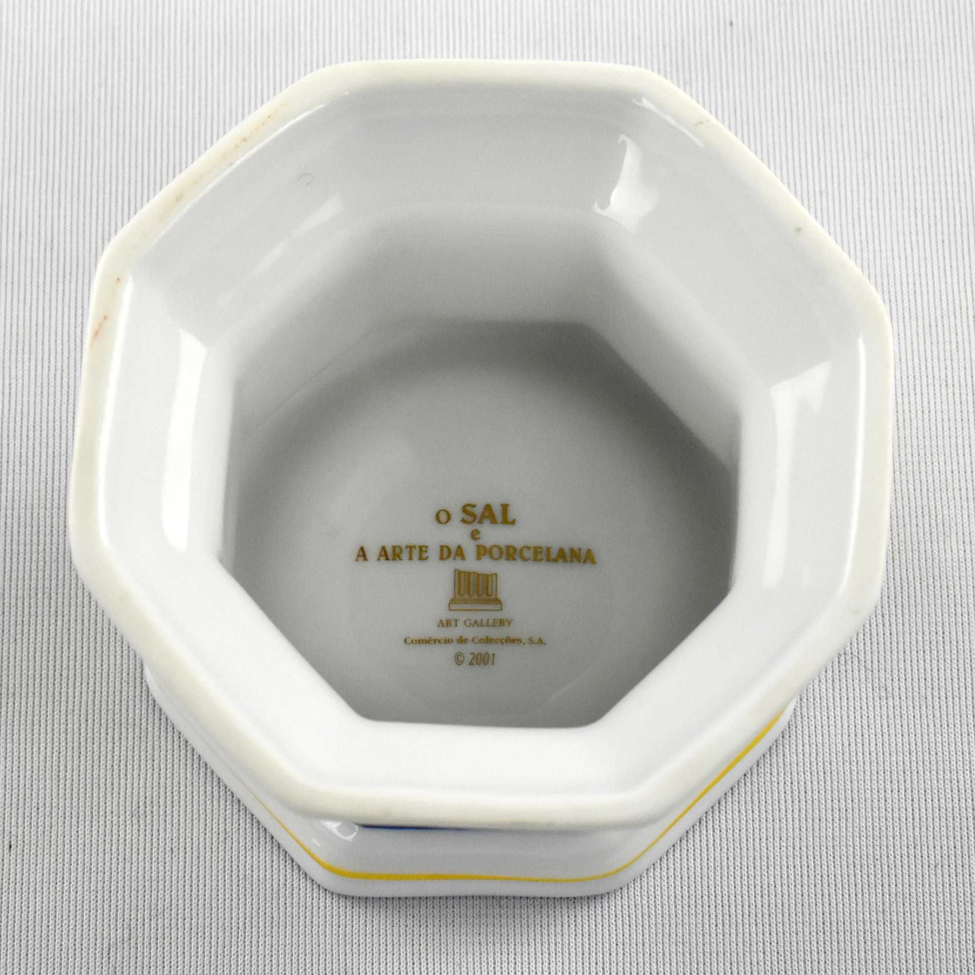 Saleiro oitavado em porcelana “O sal e a arte da Porcelana”