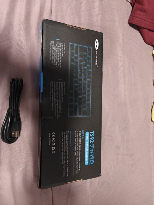 NOVO - Teclado sem fios Gaming RGB  65% - Magegee TS92