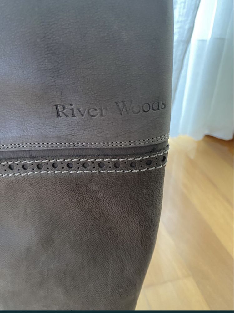 Vendo botas de cano alto em pele -River Woods -39