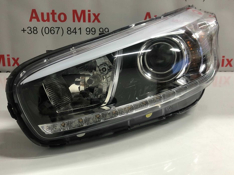 Фара Kia Ceed 2 Xenon 92101-A2020 92101-A2060