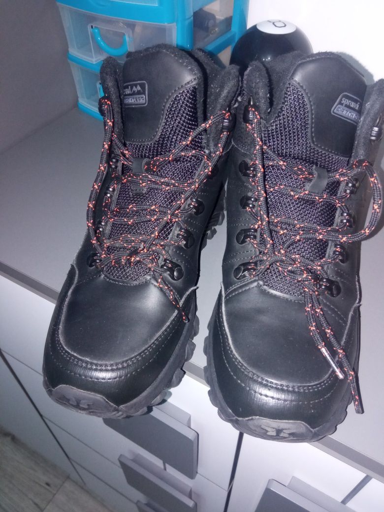 Buty zimowe r.37