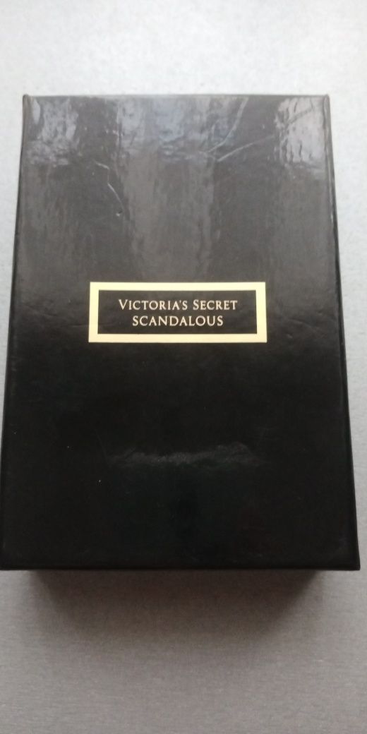 Підвіска Victoria's Secret Scandalous