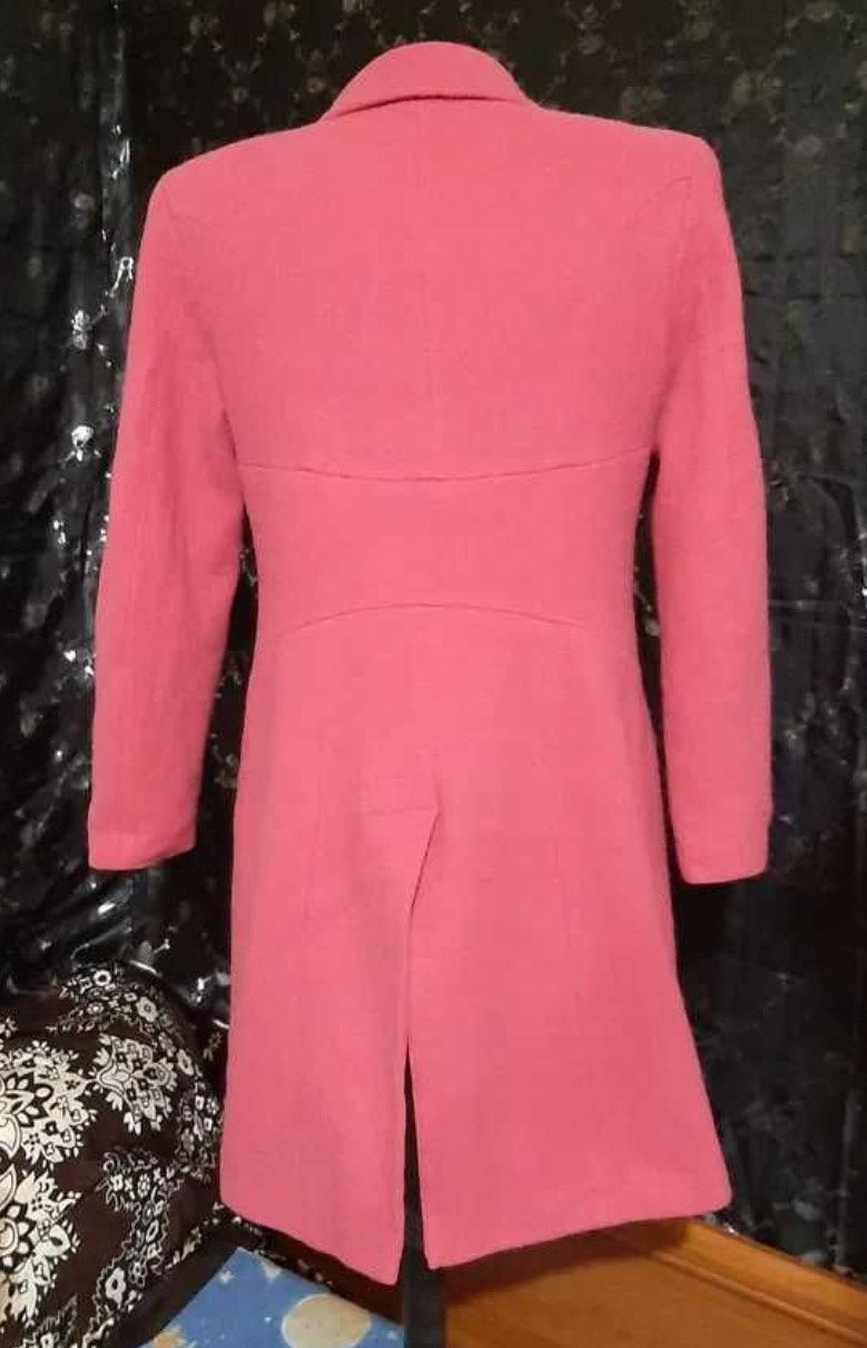 Пальто розовое женское
