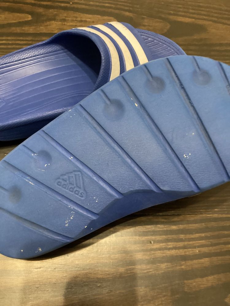 Шльопанці Adidas