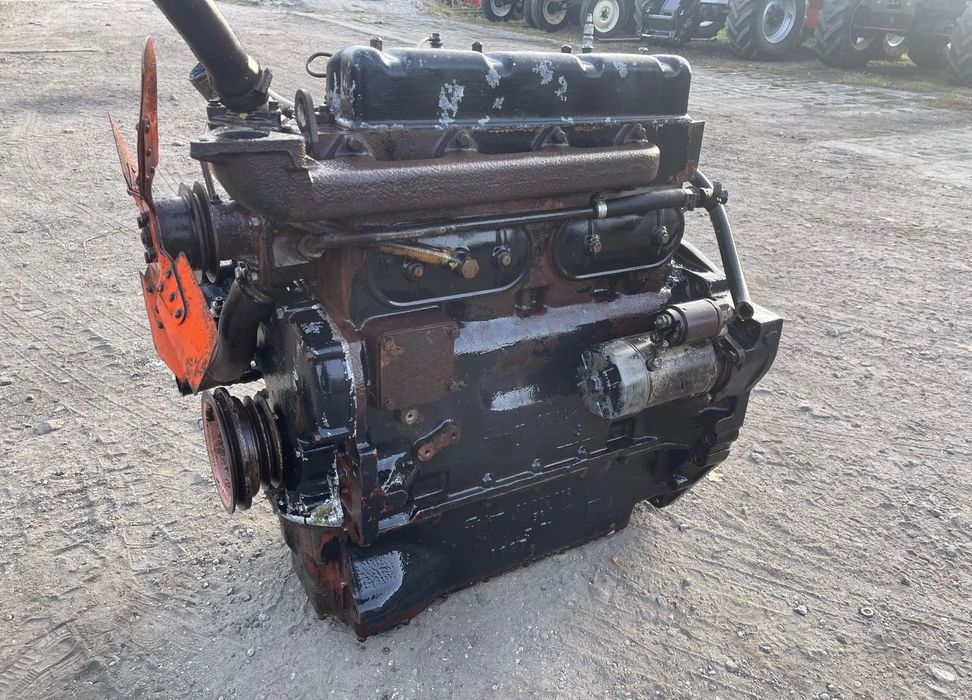 Silnik Ursus Zetor 4 cylindrowy Stary TYP C-385,8011