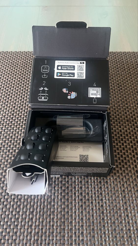 Słuchawki Technics AZ60E-K stan idealny.