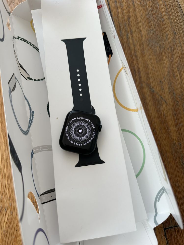 Apple Watch Series 8 45mm Midnight Case NOVO