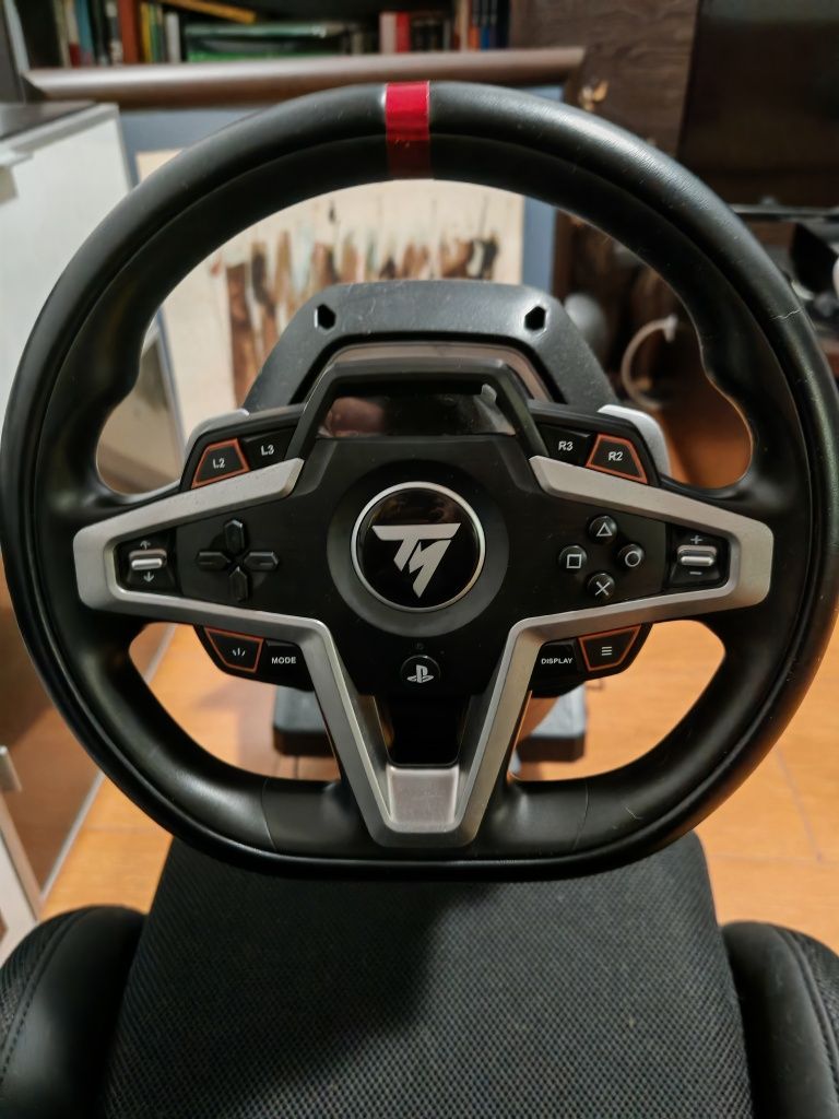 Cadeira Playseat Evolution preta com volante Thrustmaster T248
