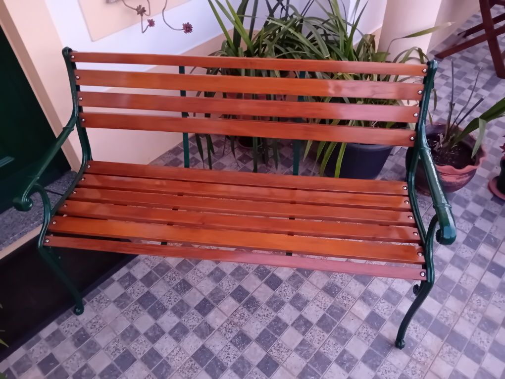 Banco jardim antigo em ferro