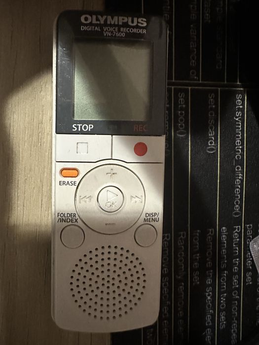 Dyktafon Olympus na baterie