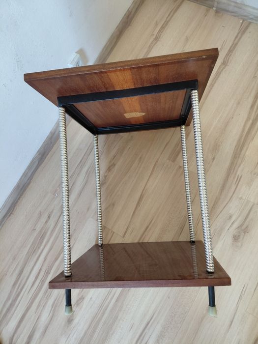 Stolik pod telewizor z PRL z roku 1977