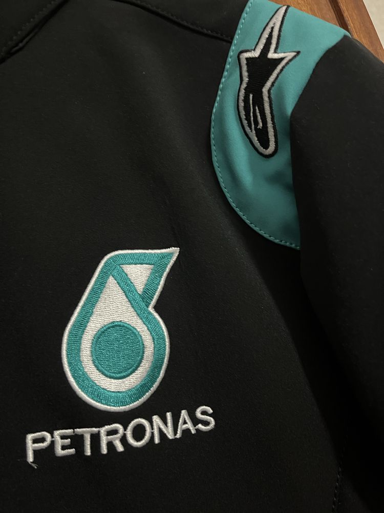 Vendo casaco petronas