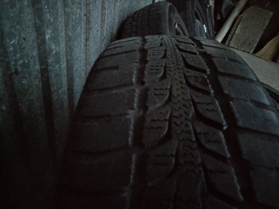 Продам диски R15, розболтовка 4X100 з шинами 185/65 R15