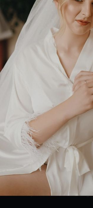 Весільний халатик з пір'ям