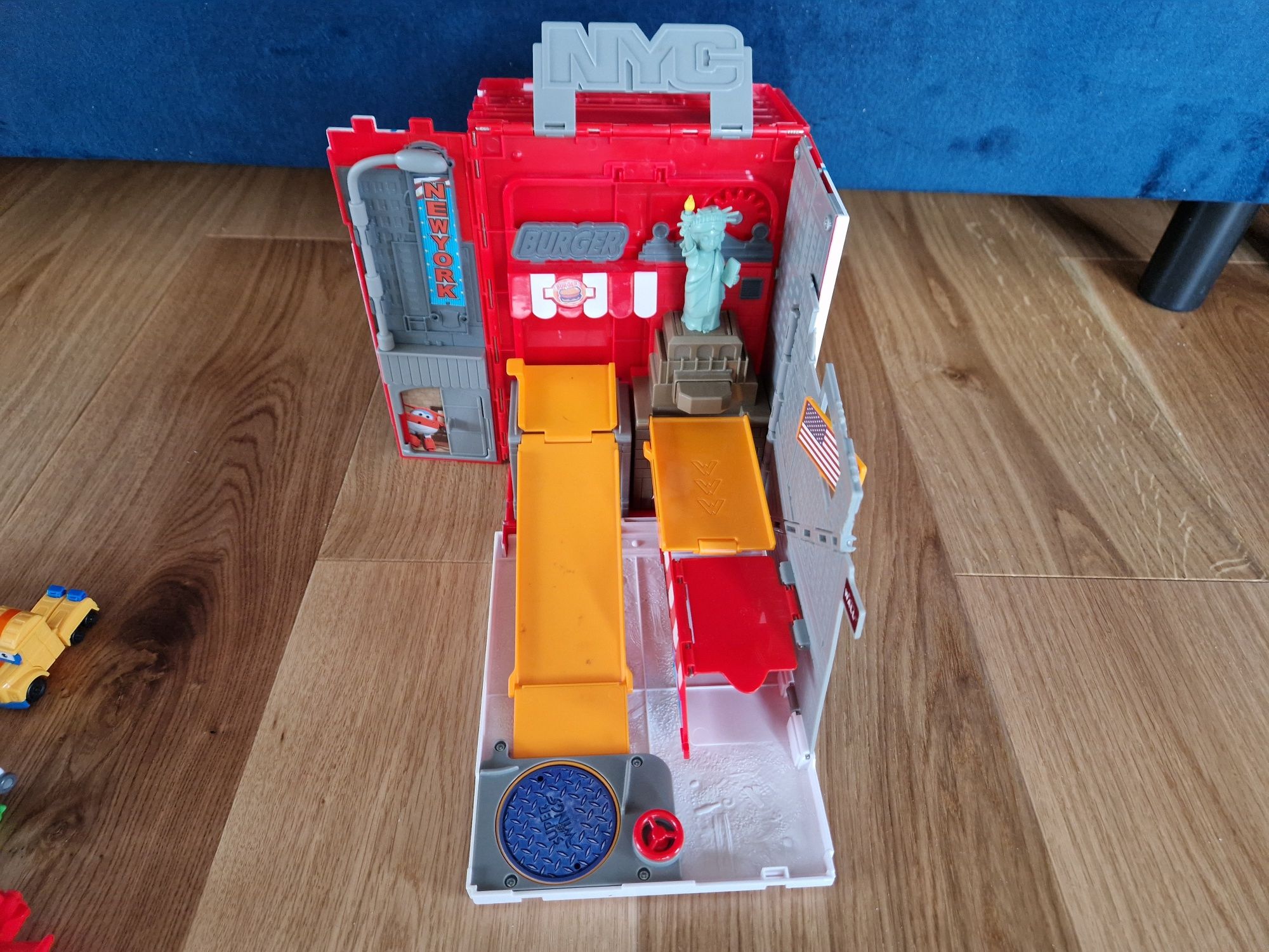 Lotnisko Super Wings z figurkami