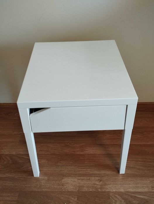 SELJE IKEA mesa de cabeceira branca em aço
