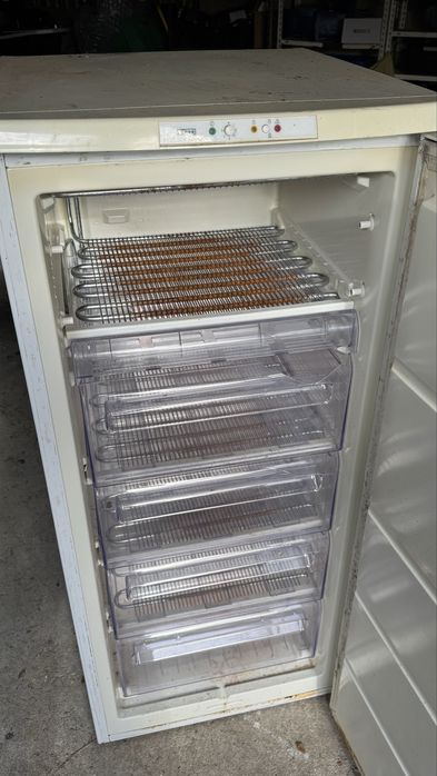 Arca vertical zanussi