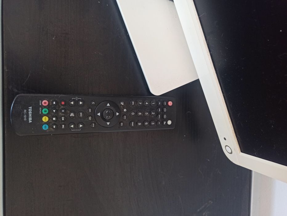 Monitor/ TV - LCD Toshiba 22"