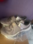 Sprzedam adidasy firmy Nike r 44