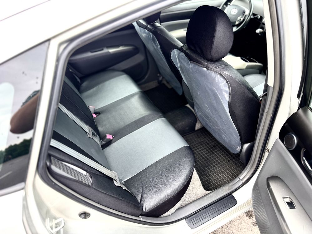 Toyota Prius hybryda 1.5 2005 r