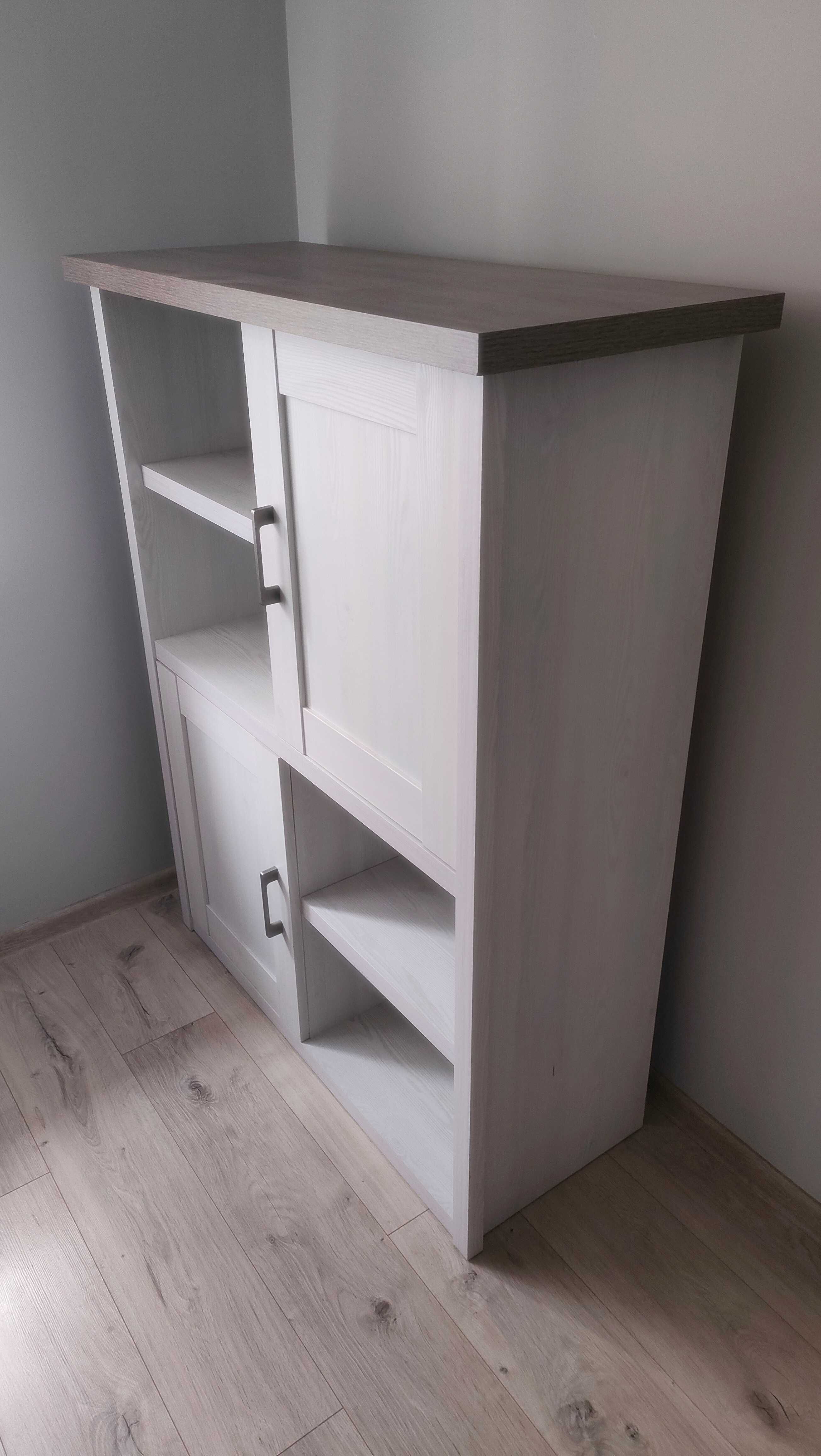 Regał 106 cm z 2 drzwiami i 4 półkami - modrzew jasny