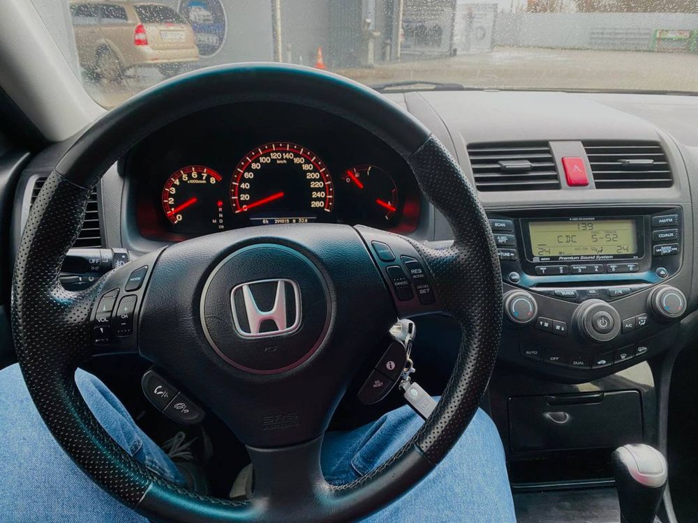 Продам Honda Accord