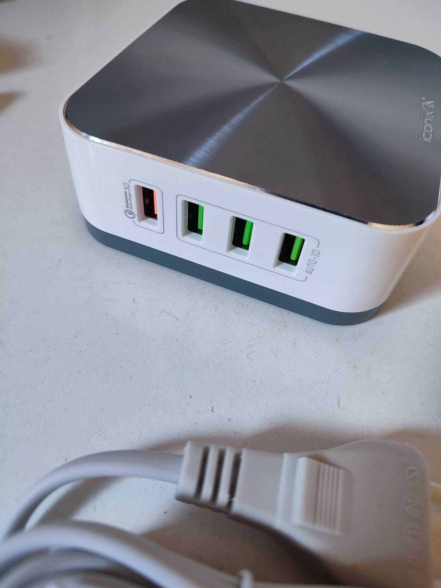 Estação de Carregamento USB