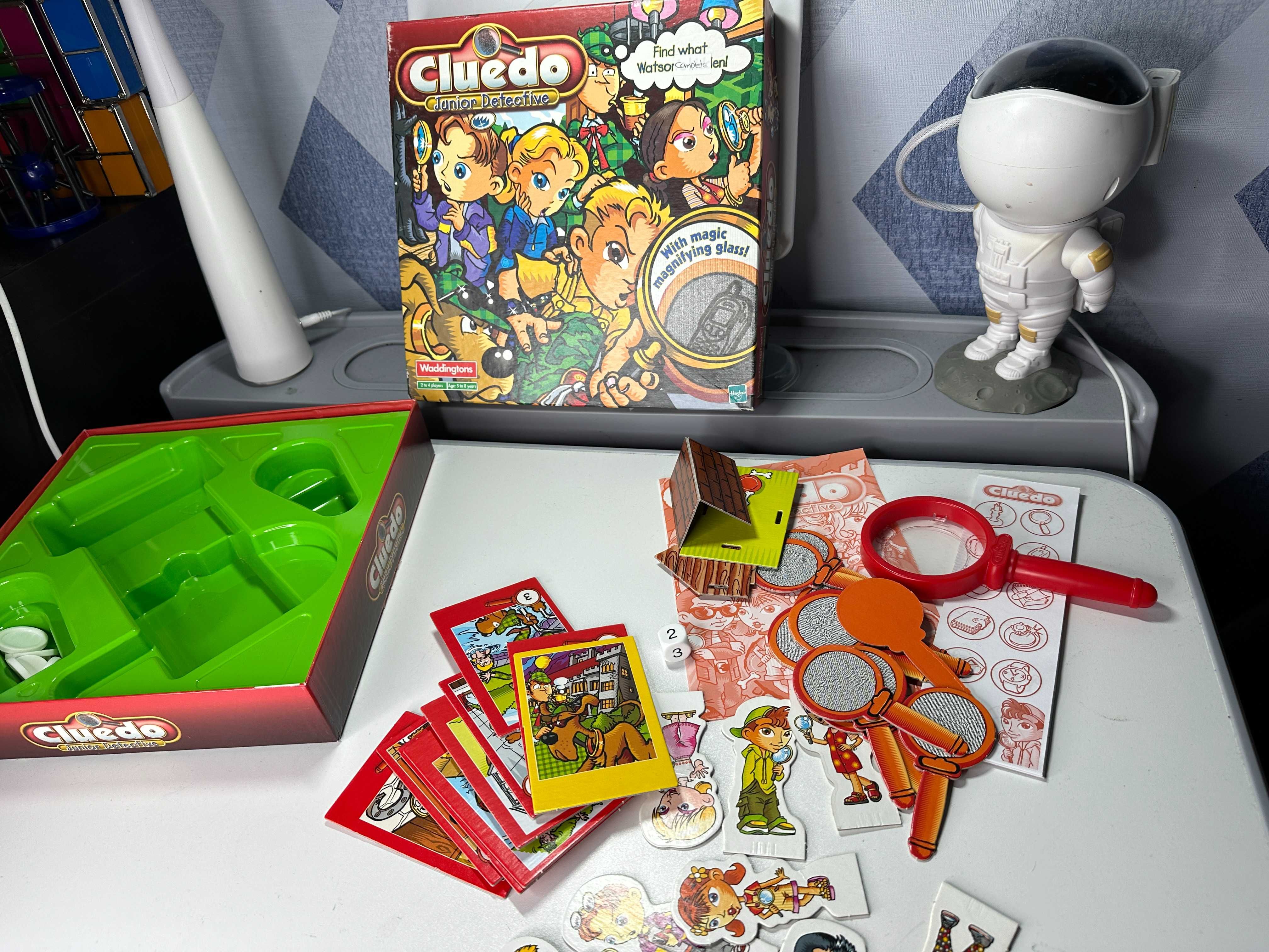 Настольная детективная игра Cluedo клуедо от hasbro для детей