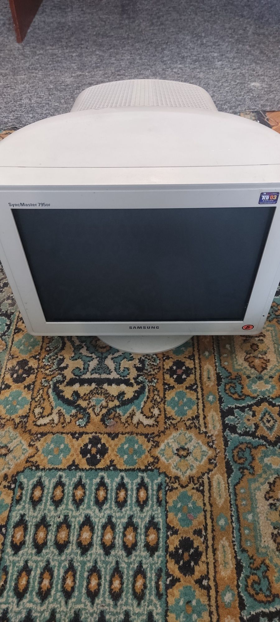 Монитор Samsung SyncMaster795DF