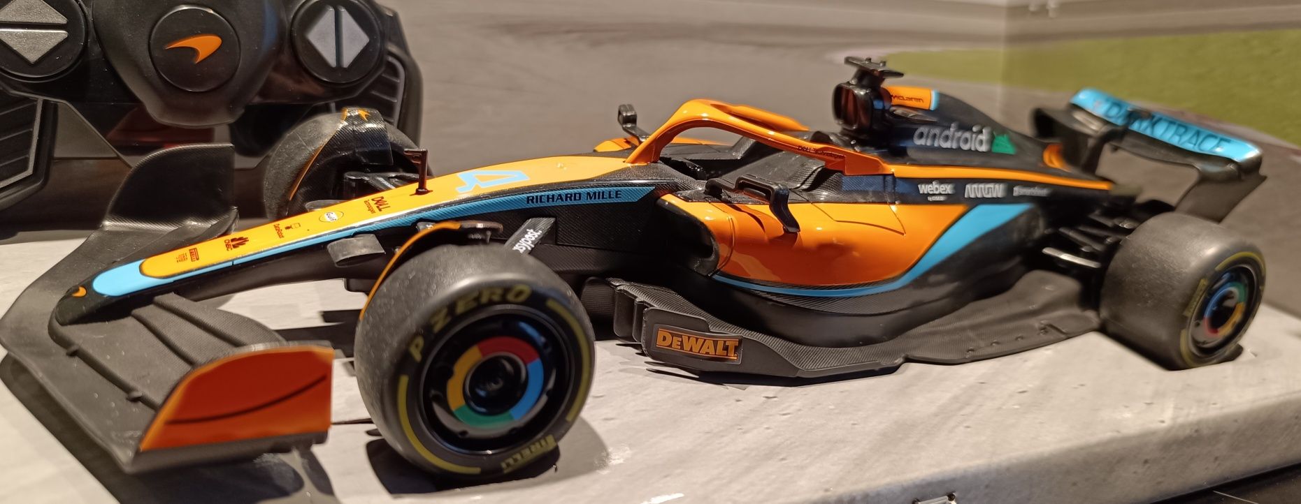 Zdalnie sterowany bolid F1 McLaren36