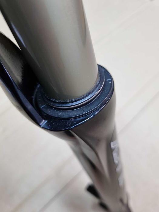 Amortyzator Manitou Black Elite, pod 26