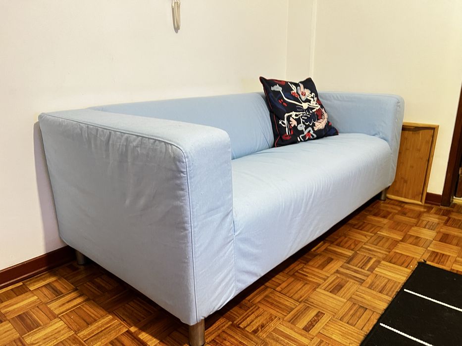 KLIPPAN Sofá 2 lugares azul claro