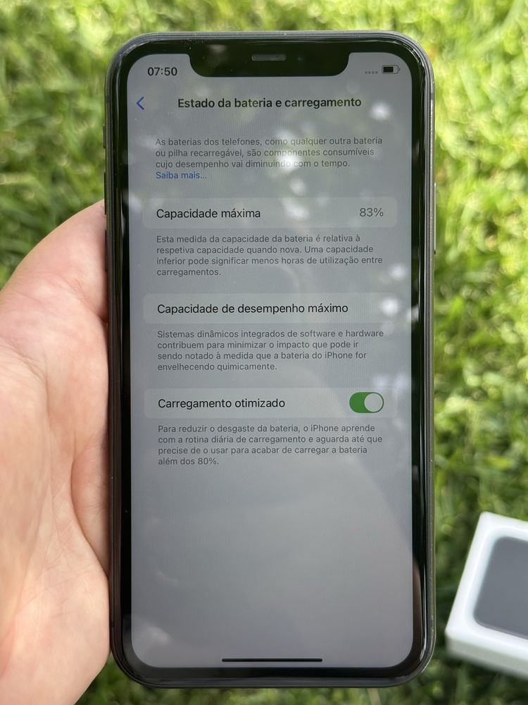 iPhone 11 com 64GB Preto