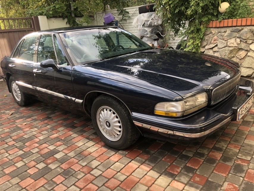 Автомобиль Buick La Sabre 1992