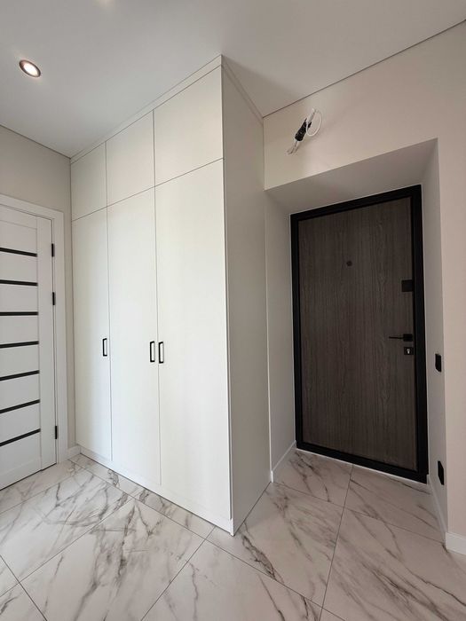 Світла 1-кімнатна квартира з новим ремонтом! Заходь і живи!