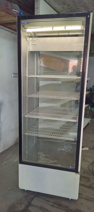 Шафа холодильна Cold, Польща. Наскрізна, статика.