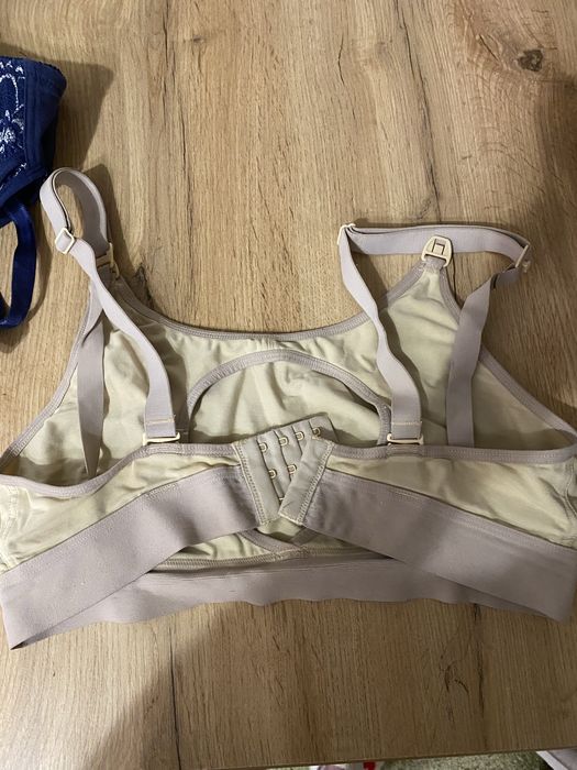 Бюст для годуючих мам