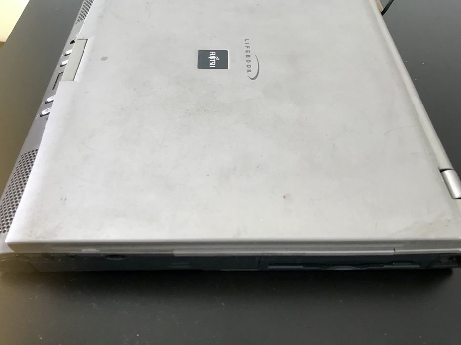 Laptop Fujitsu C4110 Lifebook (Boas Condições)