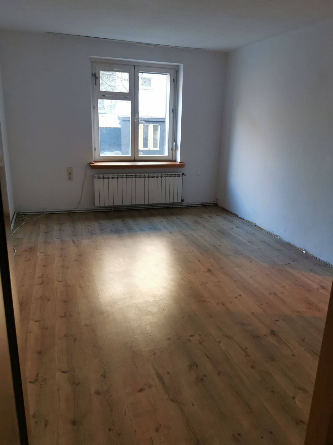 Wynajem mieszkanie w Rawiczu centrum parter ogrzewanie gaz umeblowane