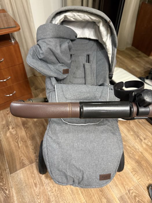 Подам детскую коляску Carello Epica 3 в 1