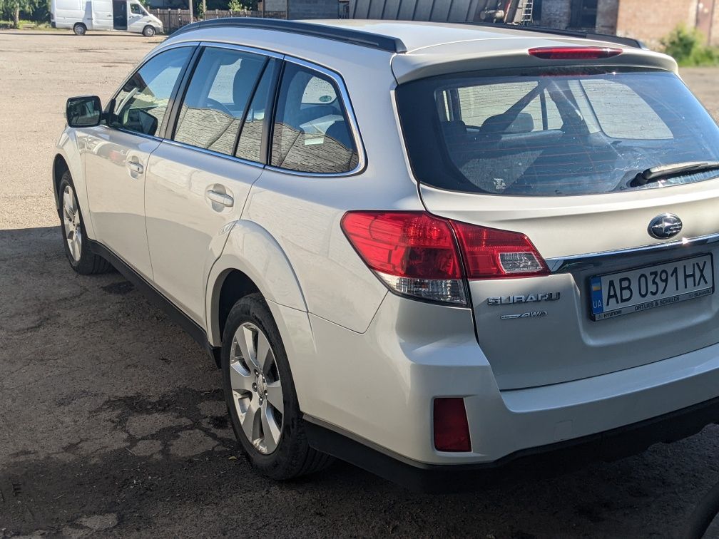 Subaru Outback 2011, 2.0D