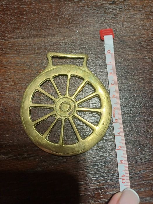 Mosiężny element uprzęży końskiej- koło