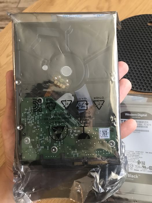 Жорсткий диск wd black 1 TB